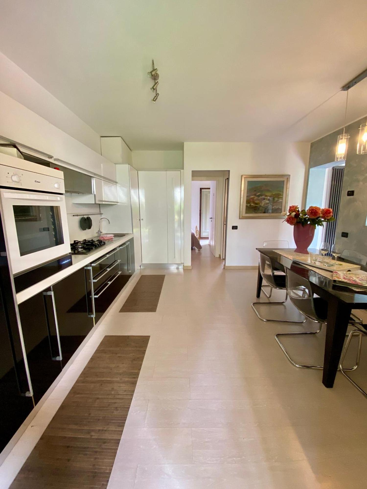 טוסקולנו מדרנו Appartamento A Due Passi Dal Lago מראה חיצוני תמונה